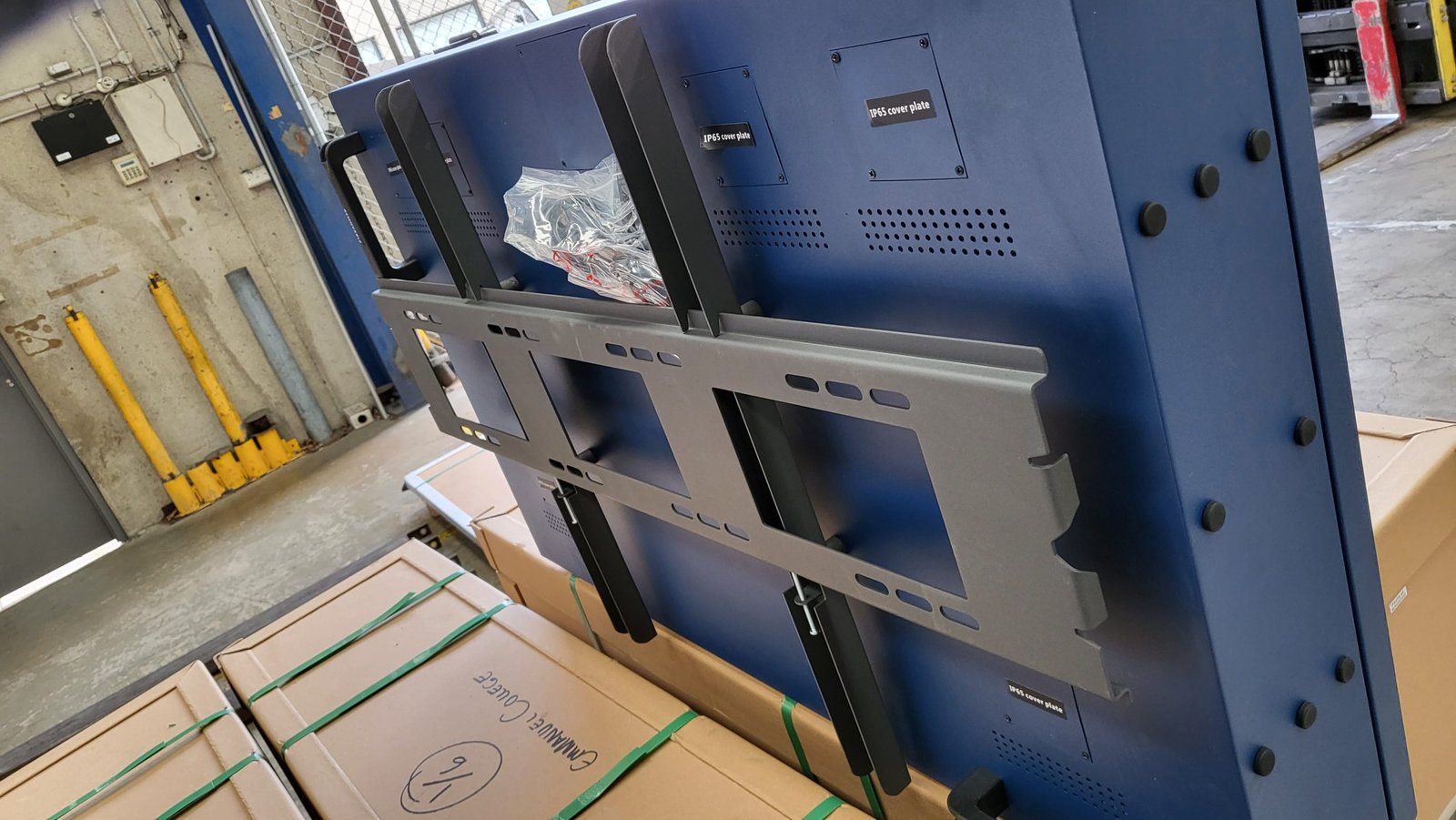 What is the Best Way to Mount an Enclosed Outdoor TV?